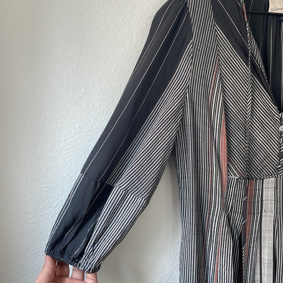 Universal Thread Midi Dress - Picture 5 of 6